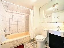BEST Offer. GREAT Area. Clean, Safe! FREE Utilities. Comfy Room! - Photo 7