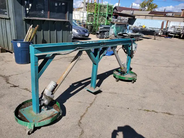 TWO LINEAR ACTUATORS 2000 LBS EACH ON STEEL FRAME