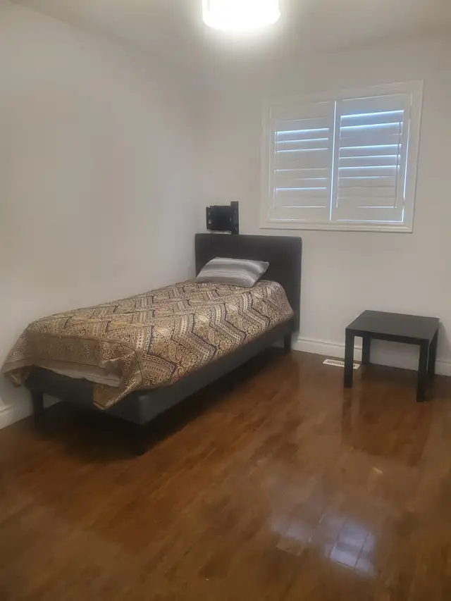 Room for Rent( Females)