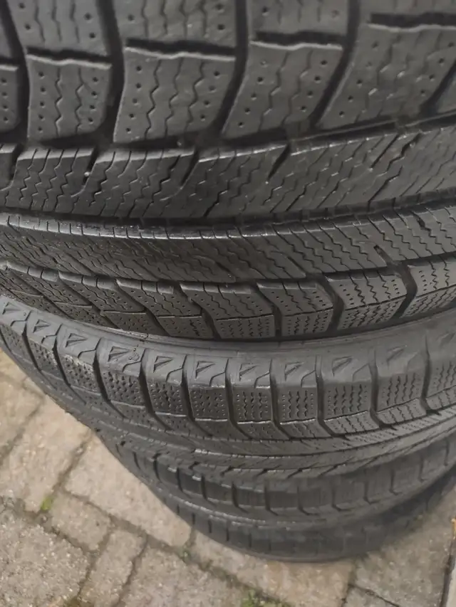 235-55R19x4 pneus hiver Michelin Latitude X-Ice. Excellent état