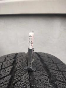 235-55R19x4 pneus hiver Michelin Latitude X-Ice. Excellent état - Photo 8