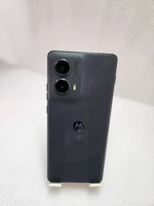 Moto Edge 2024 256gb Black 3 Months Warranty W/Charger