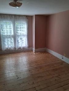 ONCE IN A LIFETIME! 1300 SQ FT VICTORIAN 2 BR $1300/MTH   UTIL - Photo 8
