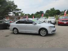 2017 Volkswagen Jetta Sedan Wolfsburg Edition - Photo 5