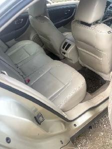 2010 ford Taurus - Photo 4