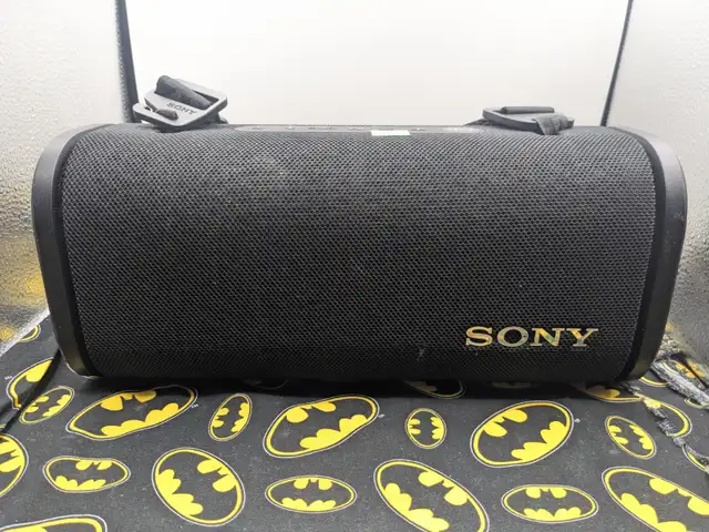 Sony ULT FIELD 5 Bluetooth speaker (#19652)