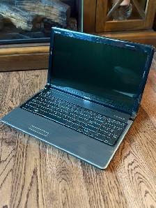 15 inch Dell Laptop - Photo 2