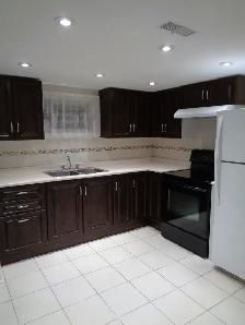 Fully furnished 1.5 bedroom basement for rent Etobicoke - Photo 2