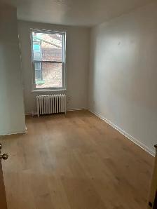 Sandy Hill Bachelor/Studio Apartment for Rent (257 Daly Ave) - Photo 3