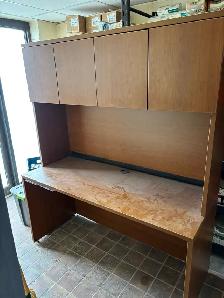 Office Desk - Photo 2