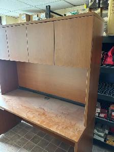 Office Desk - Photo 3