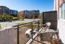RARE FIND - Well- Priced 4 Bedroom Condo Townhouse - Scarborough - Photo 9