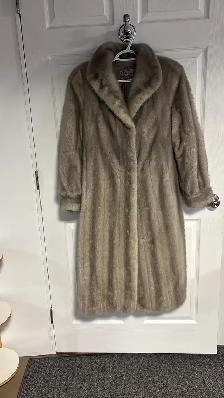 FUR COAT