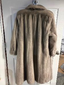 FUR COAT - Photo 2
