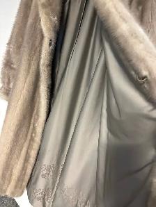FUR COAT - Photo 4