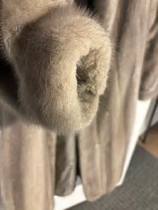 FUR COAT - Photo 6