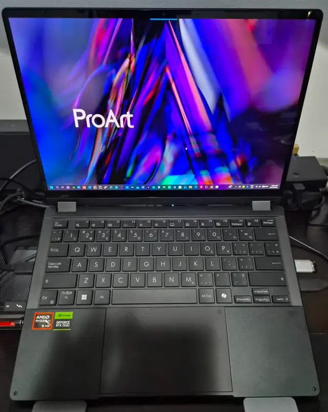 ASUS ProArt PX13 13.3 4kOLED Ryzen AI 9 HX 370 GTX4060 32GB 2TB