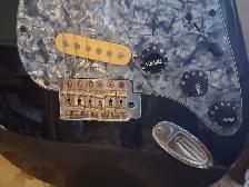 Guitar for Sale - Photo 3