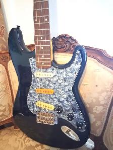 Guitar for Sale - Photo 4