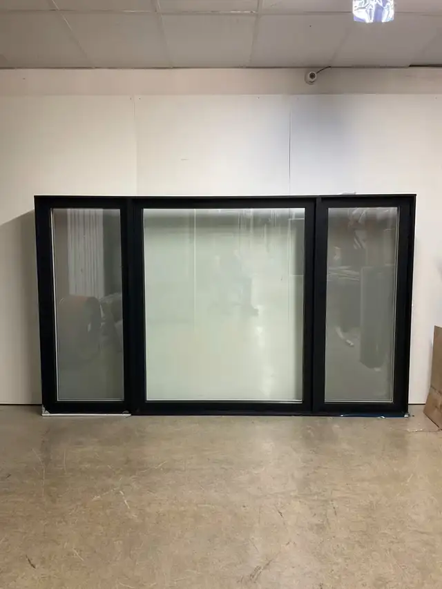 10696BH Fenêtre Battant HYBRIDE Noir 3 sect 2 ouvr 107 x 64