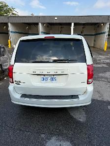 2014 Dodge Grand Caravan SXT - $3,800 - Photo 4
