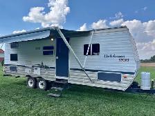 2004 DUTCHMEN SPORT 26B TRAVEL TRAILER
