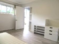 NDG Bright, renovated, furnished 2 closed room Apt for rent - Photo 2