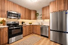 $1899 2-Bedroom Newly Renovated Suite - Photo 6