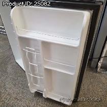 Sylvania Compact Mini Bar Garage Beer Fridge w/ Freezer Tray - Photo 5