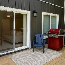 Modern 2-Bedroom Main Floor | Garage Parking, Laundry & Balcony - Photo 10