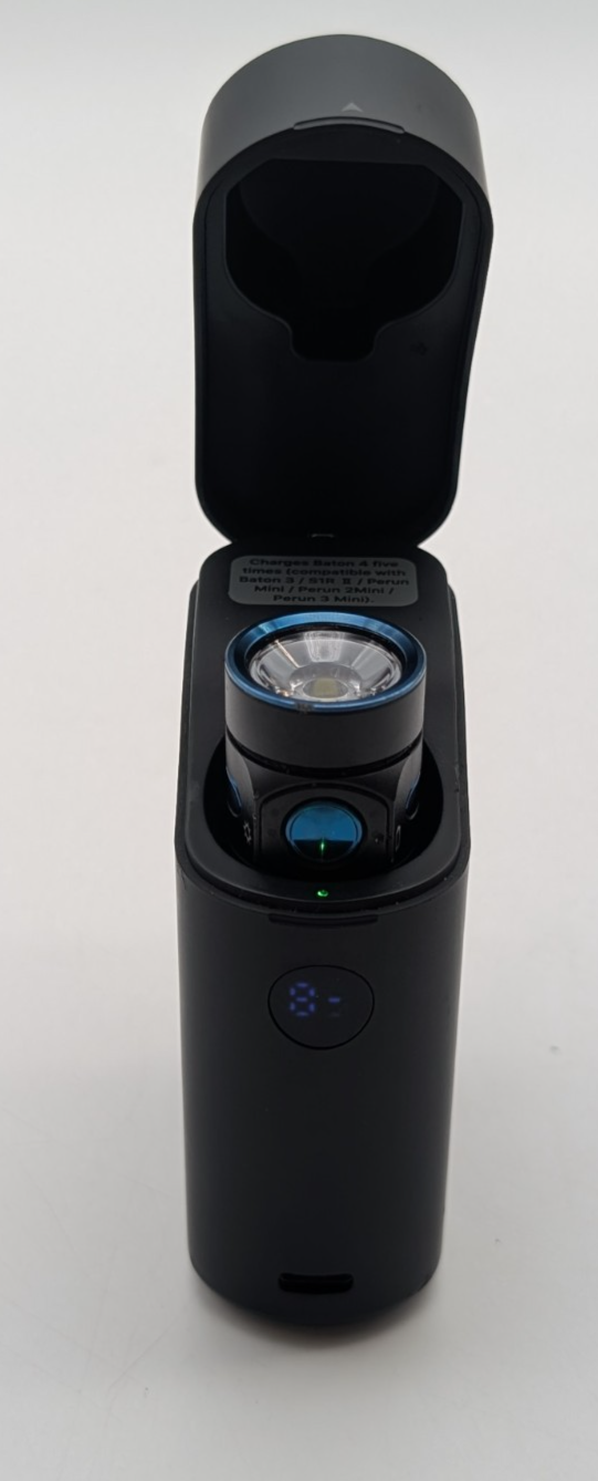 (B9558) Olight Portable Charging Case with Flashlight