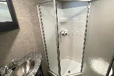 2016 Dutchmen Voltage Triton 3451 – 5th Wheel Toy Hauler. - Photo 37