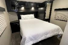 2016 Dutchmen Voltage Triton 3451 – 5th Wheel Toy Hauler. - Photo 38