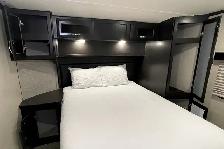 2016 Dutchmen Voltage Triton 3451 – 5th Wheel Toy Hauler. - Photo 40