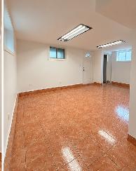 SPACIOUS 3 BEDROOM APARTMENT ONLY $2299 - Photo 3