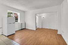 Bachelor apartment available in Little Italy - Photo 7