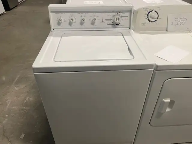 Laveuse seule traditionnelle blanche Kenmore