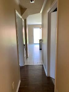 Spacious 4 Bedroom detached home in Williams Pkwy & 410 Brampton - Photo 6