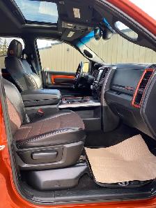 2017 DODGE RAM SPORT C/C 4X4 ' REAL HEAD TURNER' - Photo 8