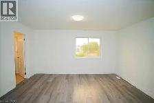 Newly Renovated Detached House for Rent – South End, Guelph - Photo 9