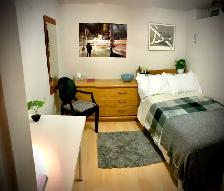 Cozy Private downtown studio for rent at Subway Stn