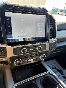 2022 Ford F-350 Lariat Super Crew Long Box Dually Diesel - Photo 16