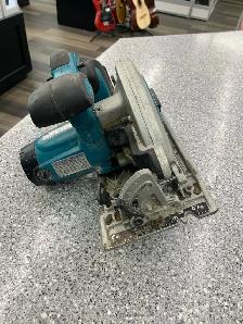 Makita BSS610 18V Circular Saw - Photo 3