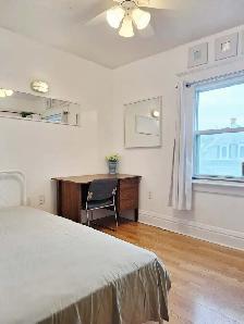 Nov.1 or ASAP-Sunny Rm All Included-Working Male-Long or Short - Photo 2