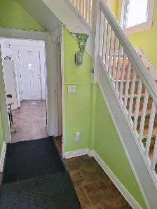 Nov.1 or ASAP-Sunny Rm All Included-Working Male-Long or Short - Photo 4