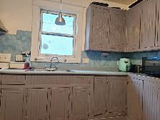 Nov.1 or ASAP-Sunny Rm All Included-Working Male-Long or Short - Photo 13
