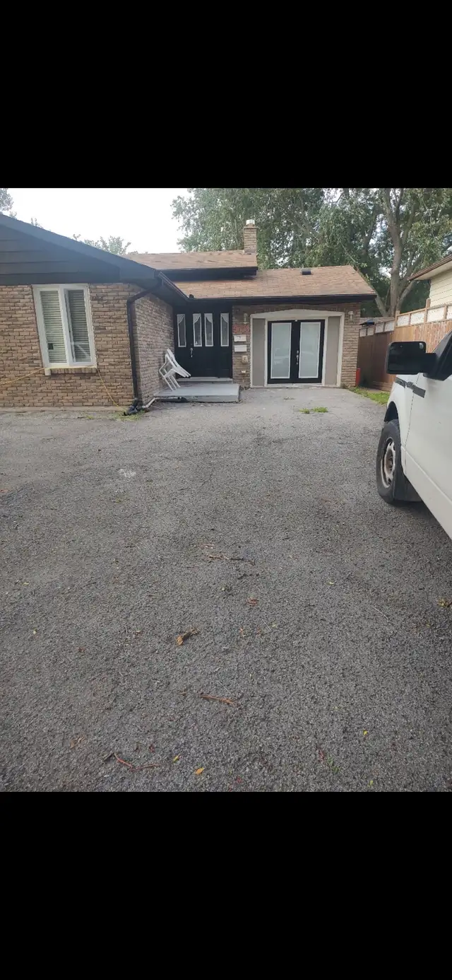 Niagara Falls code to Stamford all inclusive APTS 2-3 Bed