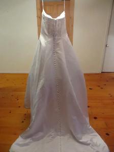 Beautiful Wedding Dress Brand New Never Worn - Photo 3