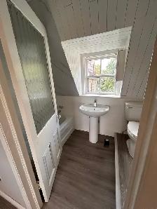 2-Bedroom Apt in Beautiful Heritage Edwardian House w/ Parking - Photo 8