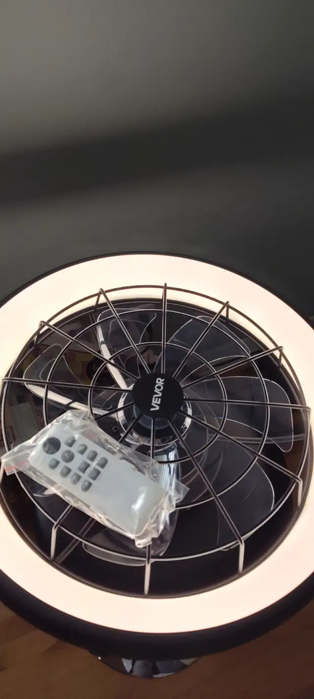 Ventilateur mural avec lumières, 22 pouces, télécom 6 vitesses,
